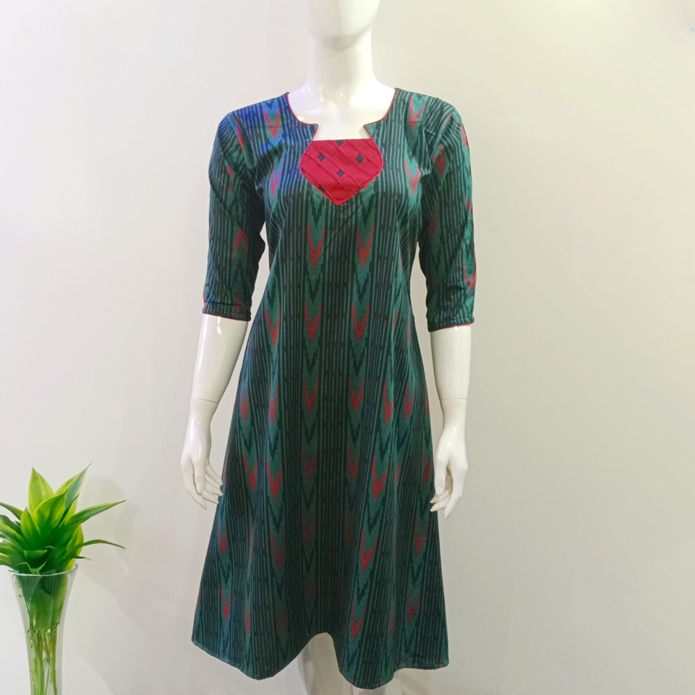 Ikkath V-Line Kurti